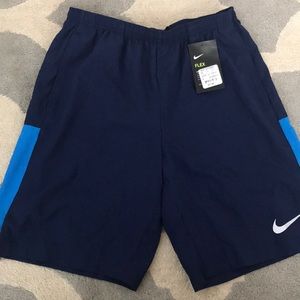 NWT NIKE Dri-Fit flex!!